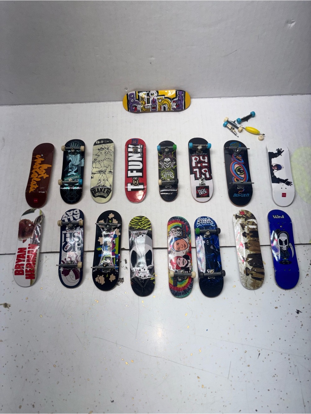 Vintage Lot of 17 Fingerboards / Tech Decks